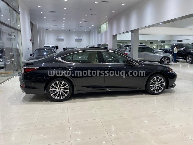 2019 Lexus ES