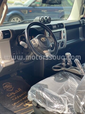 2011 تويوتا إف جيه