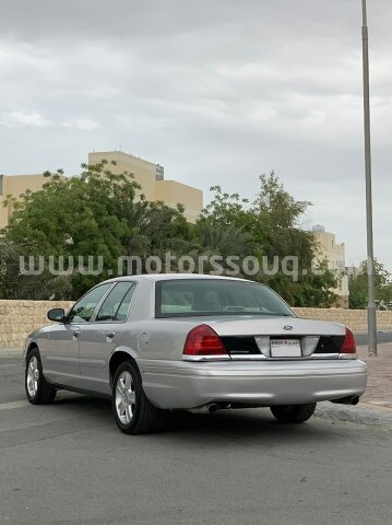 2008 فورد كراون فيكتوريا