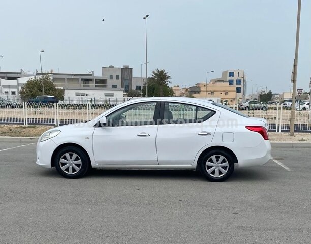 2013 نيسان صني