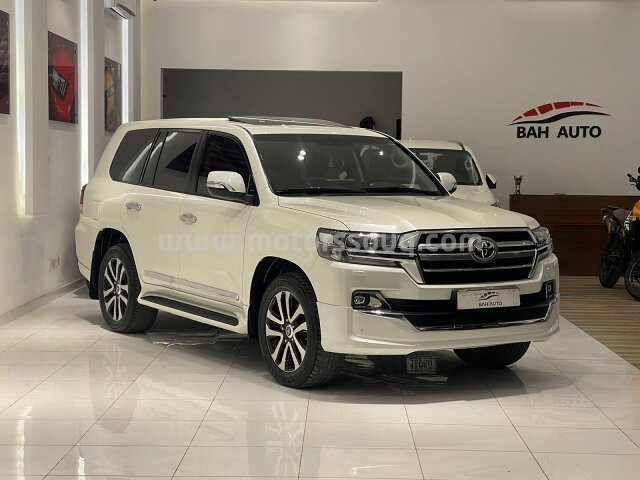 2019 Toyota Land Cruiser