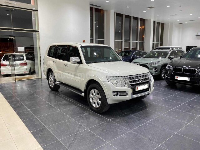 2017 Mitsubishi Pajero