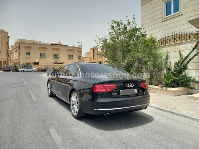 2012 أودي أيه 8