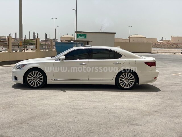 2014 Lexus LS