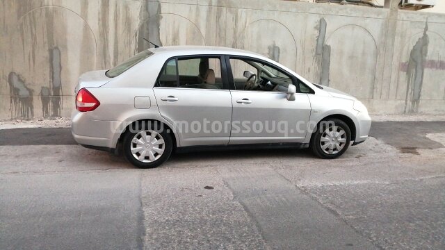2008 نيسان تيدا