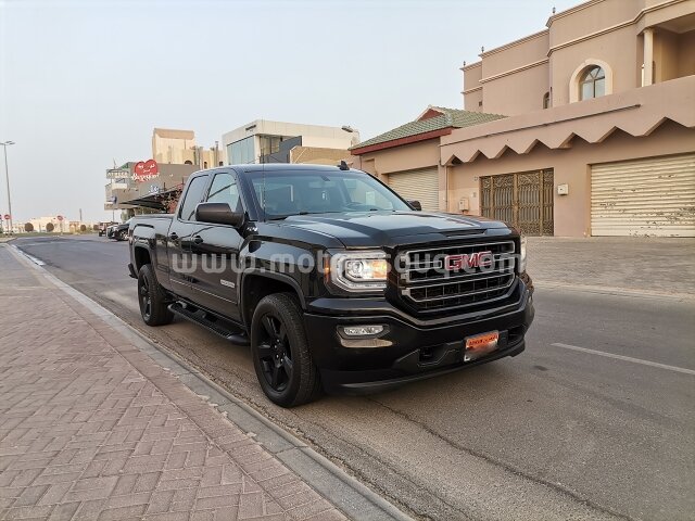 2017 GMC Sierra