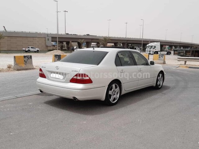 2004 Lexus LS