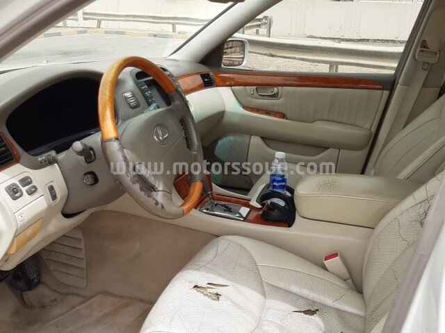 2004 Lexus LS