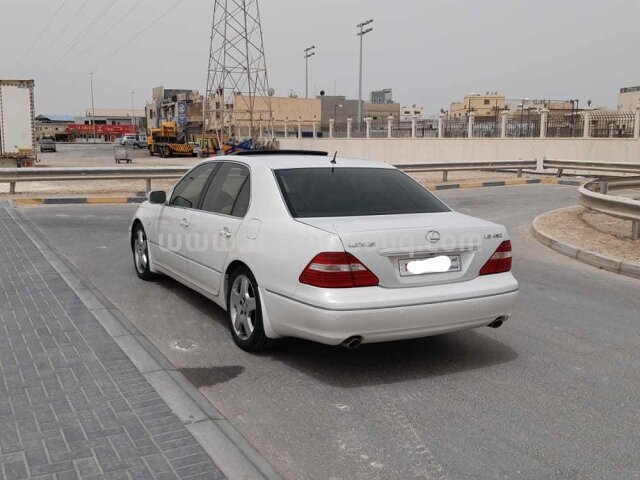 2004 Lexus LS
