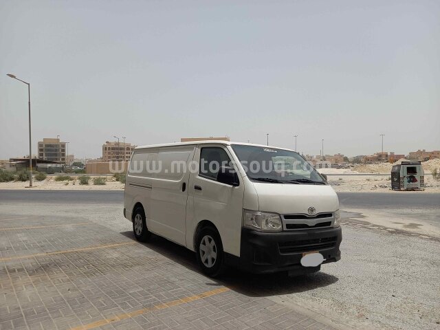 2013 تويوتا هايس