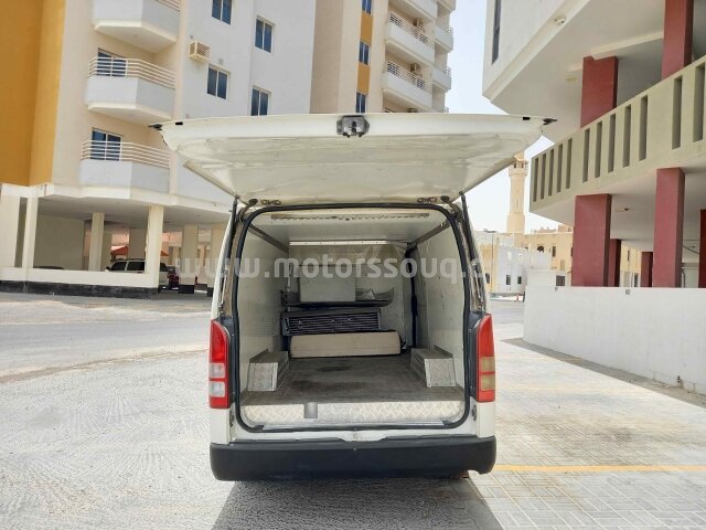 2013 تويوتا هايس