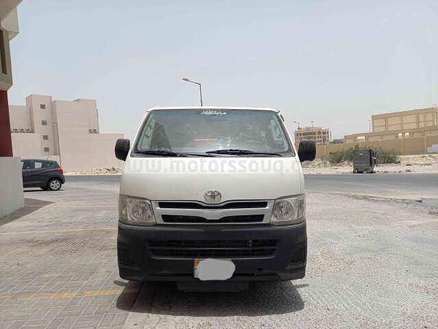 2013 تويوتا هايس