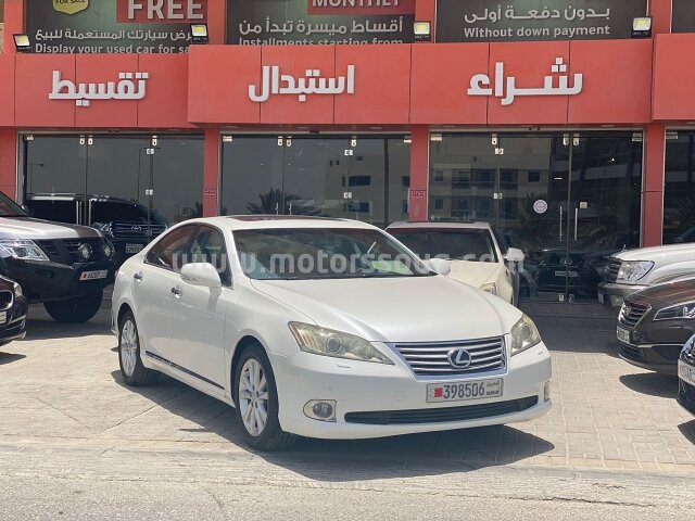 2012 لكزس إي إس