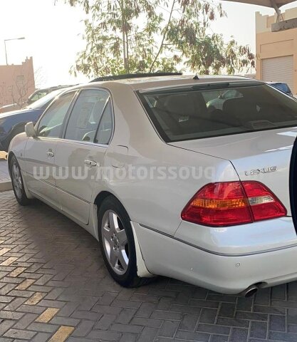 2001 لكزس إل إس
