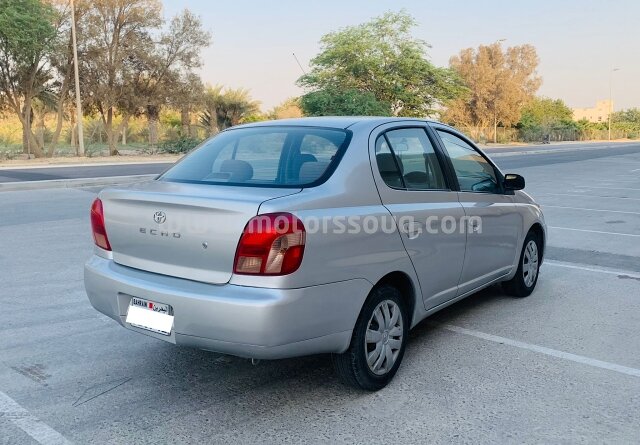2002 تويوتا إيكو