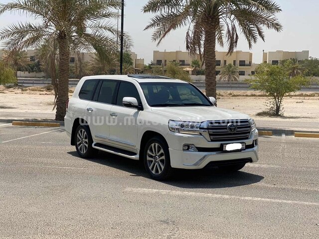 2018 Toyota Land Cruiser