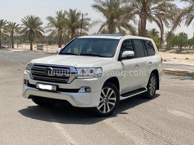 2018 Toyota Land Cruiser