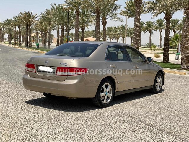 2005 هوندا أكورد