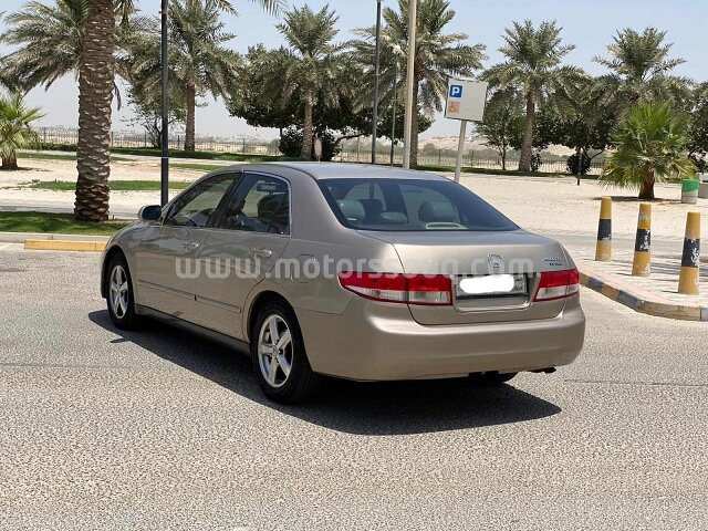 2005 هوندا أكورد