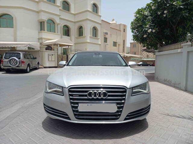2012 أودي أيه 8