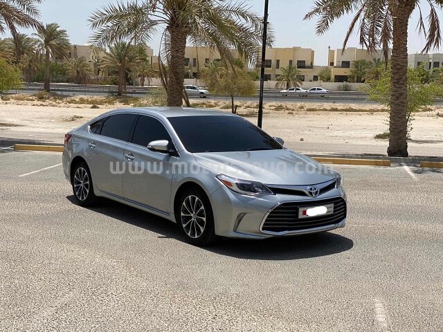 2017 تويوتا أفالون