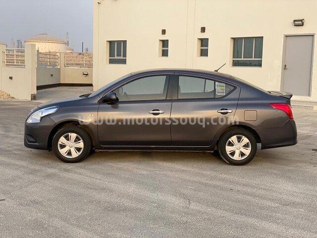 2020 نيسان صني