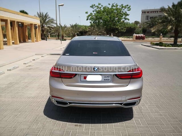 2018 بي إم دبليو الفئة السابعة