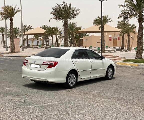 2013 تويوتا كامري