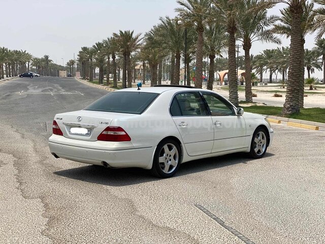 2005 لكزس إل إس