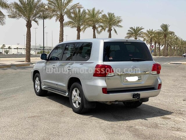 2015 Toyota Land Cruiser