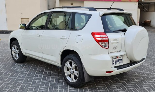 2012 تويوتا راف 4