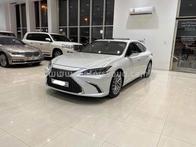 2020 Lexus ES