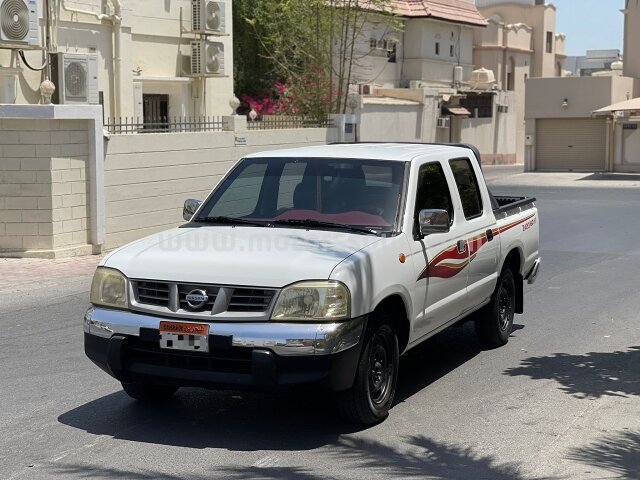 2011 نيسان بيك أب