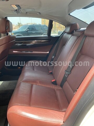 2011 BMW 740