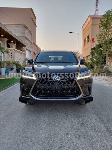 2019 لكزس إل إكس