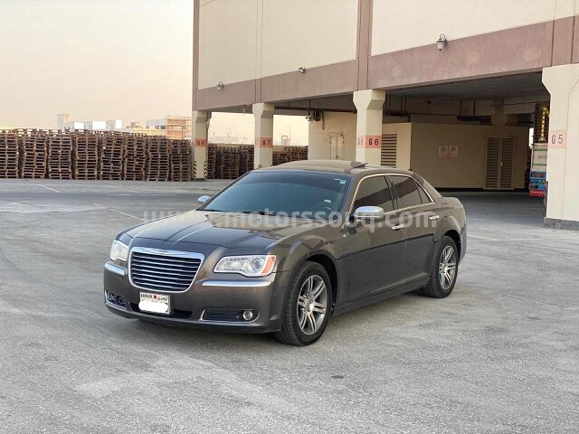2013 كرايسلر 300