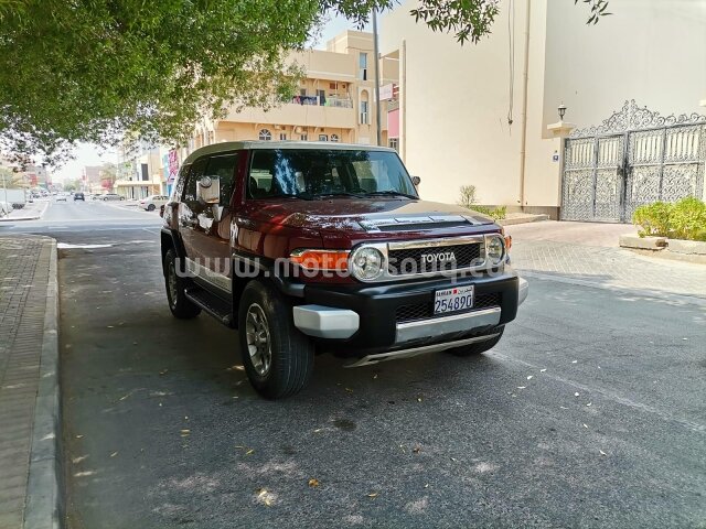 2011 تويوتا إف جيه