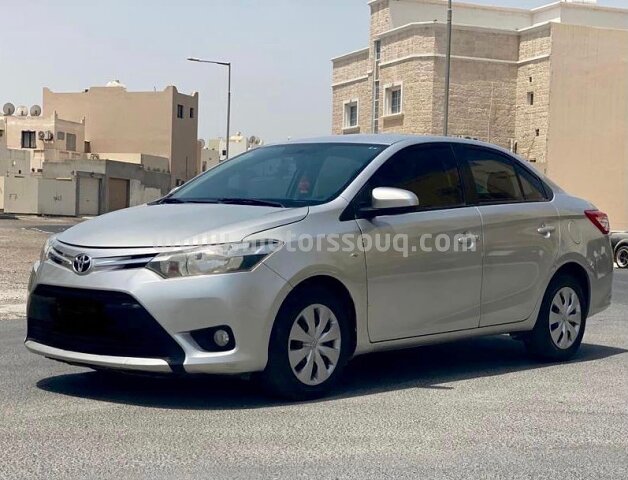 2014 تويوتا يارس