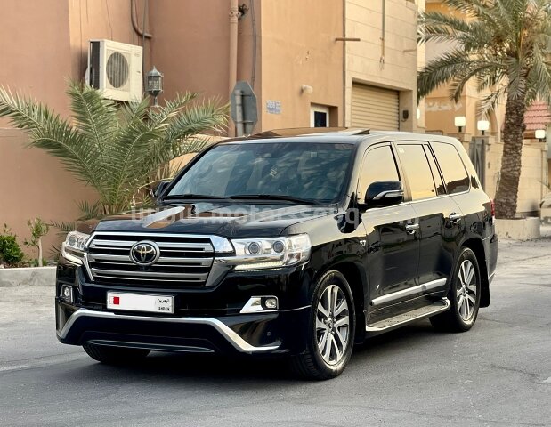 2018 Toyota Land Cruiser