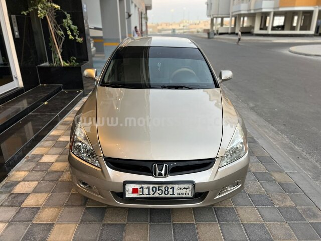 2005 هوندا أكورد