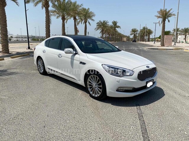 2017 KIA Quoris