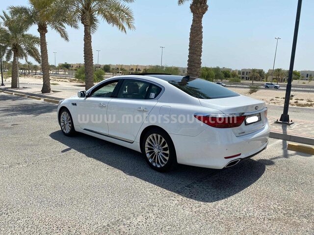 2017 KIA Quoris