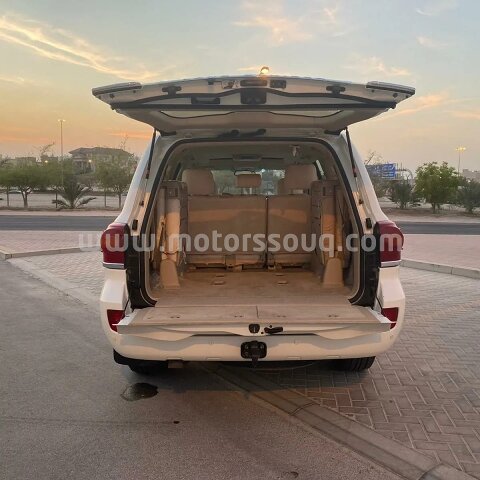 2012 Toyota Land Cruiser