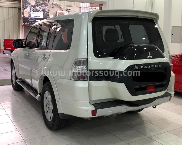 2018 Mitsubishi Pajero