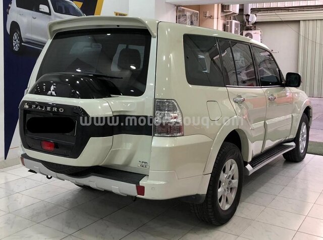 2018 Mitsubishi Pajero