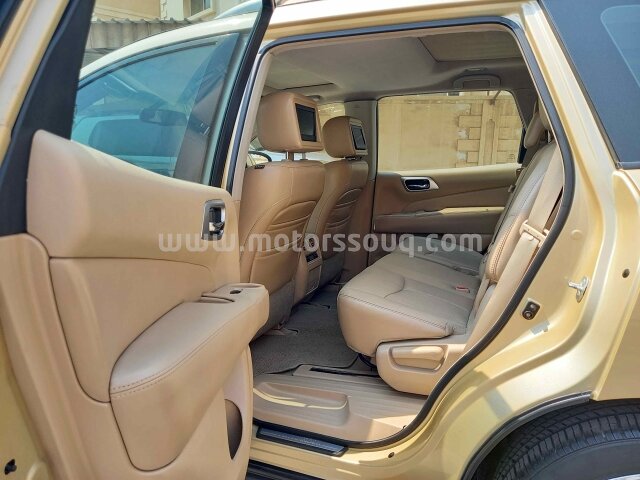2013 نيسان باث فايندر