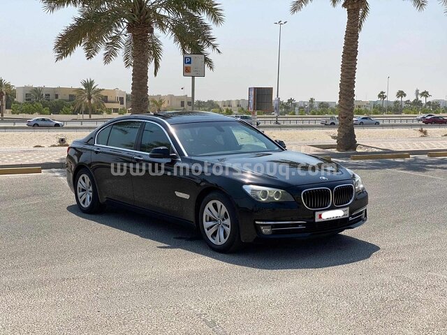 2013 بي إم دبليو 750