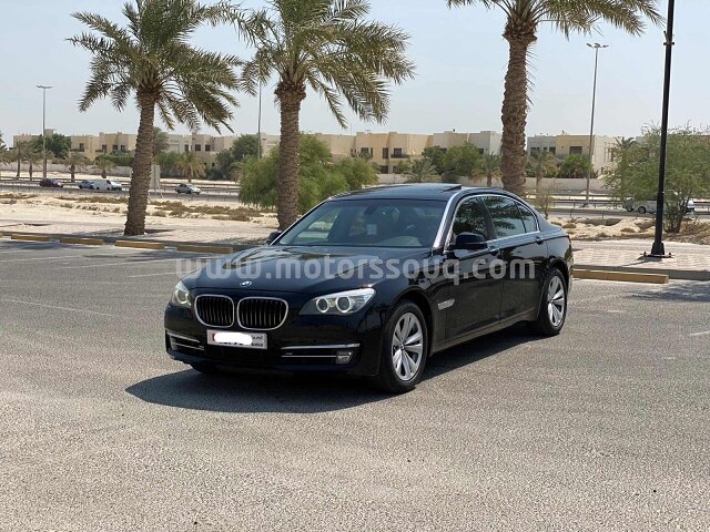 2013 بي إم دبليو 750