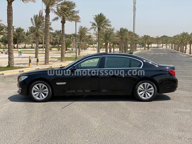 2013 بي إم دبليو 750