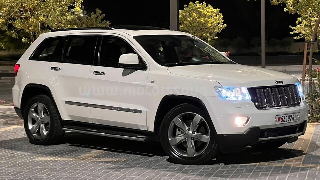 2012 جيب جراند شيروكي